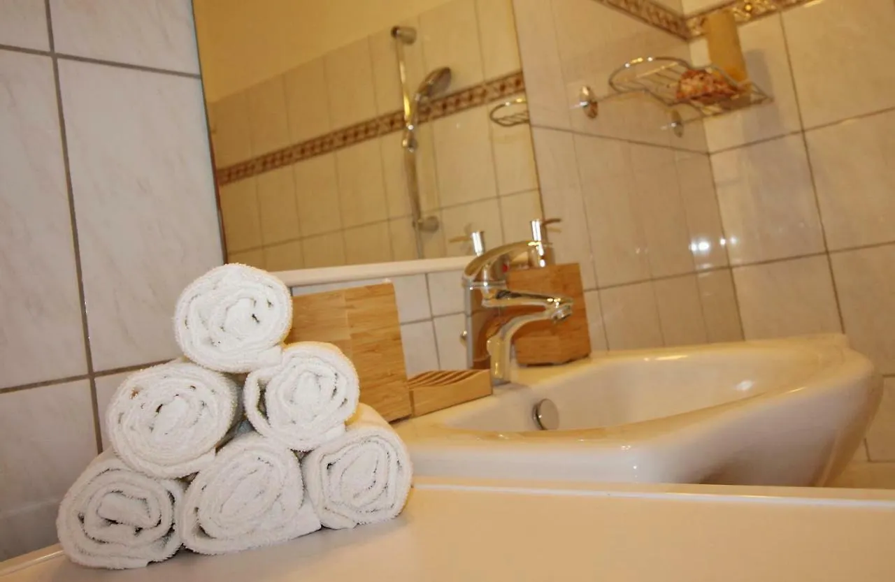 בודפשט Cosy Castle Apartment 0*,